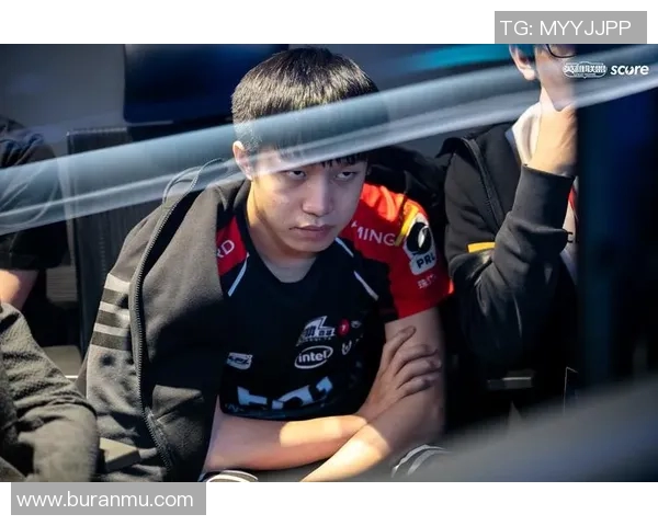 EDG团队协作引发热议玩家表现与战术配合成焦点讨论