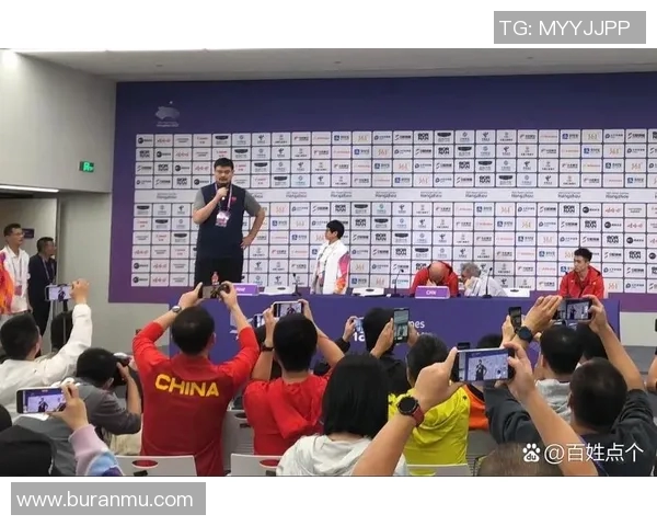 南京篮球队耐力展现全场精彩表现引发球迷热议