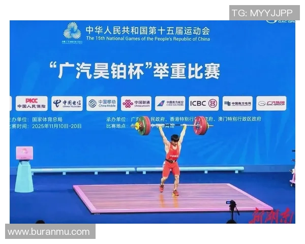 全运会回顾：上海足球队展现出色耐力与团队精神的精彩表现