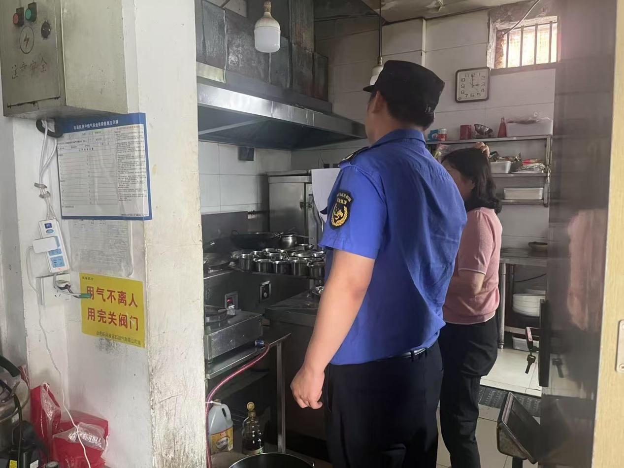 乐鱼·体育官方网站合肥市长丰县岗集镇：油烟管理走深走实 让“炊火气”更“净”一步